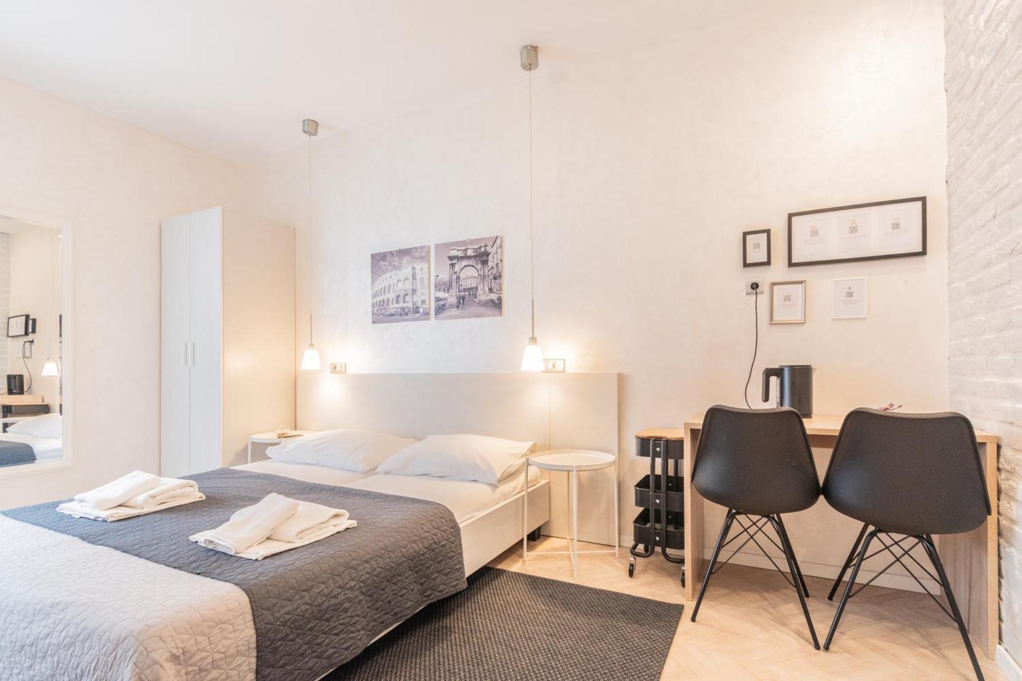 L&B Old Town Studio Apartments Pula Quarto foto